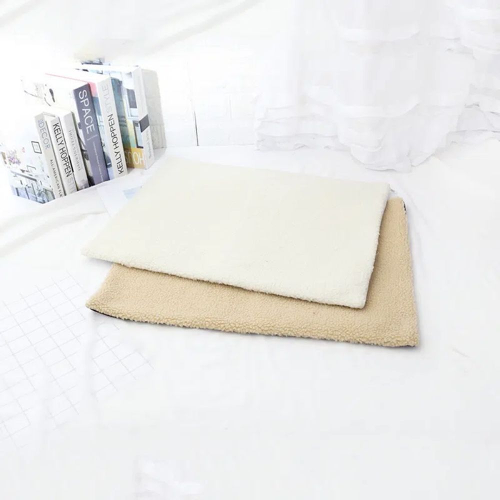 SELF WARMING FLEECE DOG MAT