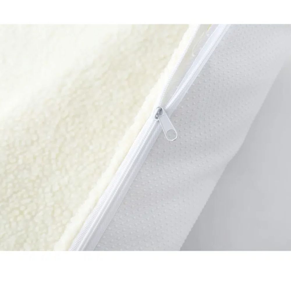 SELF WARMING FLEECE DOG MAT